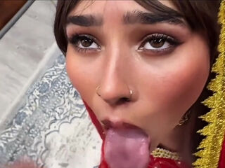 Curvy Euro PAWG wearing traditional Indian costume delivers fantastic POV