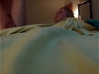 Belle teen pute fran&ccedil_aise pench&eacute_e et bais&eacute_e pov,mature francaise la france a poil