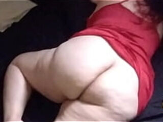 N&atilde_o consigo dormir de janela aberta, meu vizinho vem todo duro quando me ve...