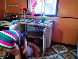 horny woman seduces the plumber