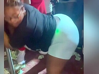 Snap Chat - Ass In Da Club