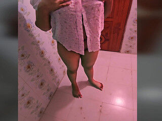 Sexy Desi wife ons shoer sex