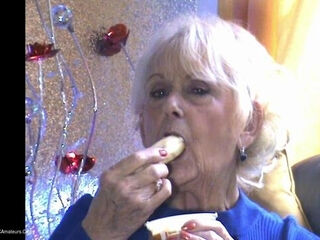 Imagine this banana was your cock - Sparkle