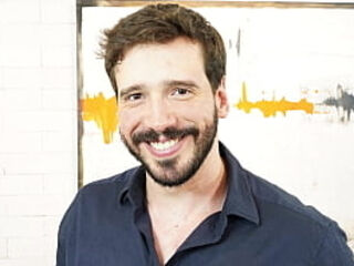 Mulher de 40 anos e vi&uacute_va busca se redescobrir como mulher. Parte 1